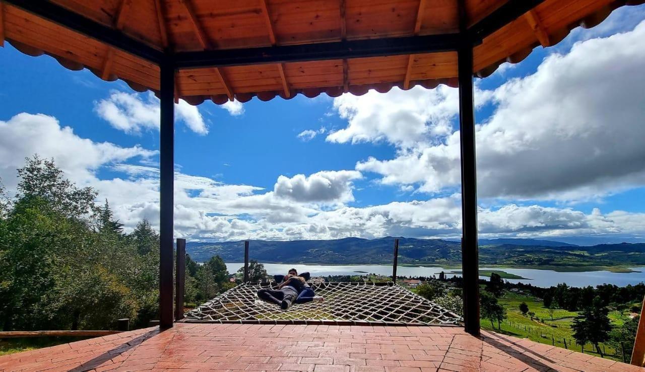 ホテル Glamping Sede Campestre Mirador De Pueblo Viejo グアタビータ エクステリア 写真