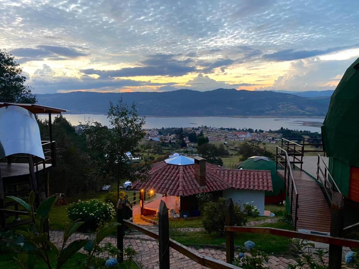 ホテル Glamping Sede Campestre Mirador De Pueblo Viejo グアタビータ エクステリア 写真