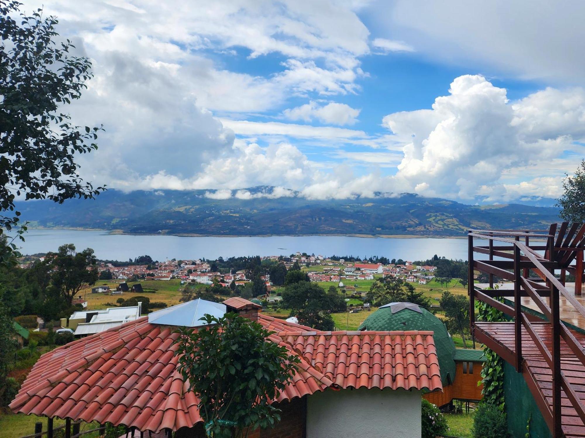 ホテル Glamping Sede Campestre Mirador De Pueblo Viejo グアタビータ エクステリア 写真